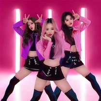 Play Kpop Girls Dress Up Challenge - Free Math Game