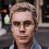 Play Smart Man with Glasses: Develop the YouTuber City - Бесплатная математическая игра